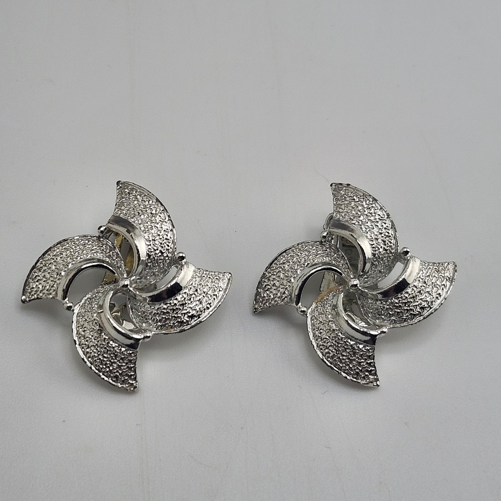 Vintage Silver Tone Pinwheel Clip-on Earrings